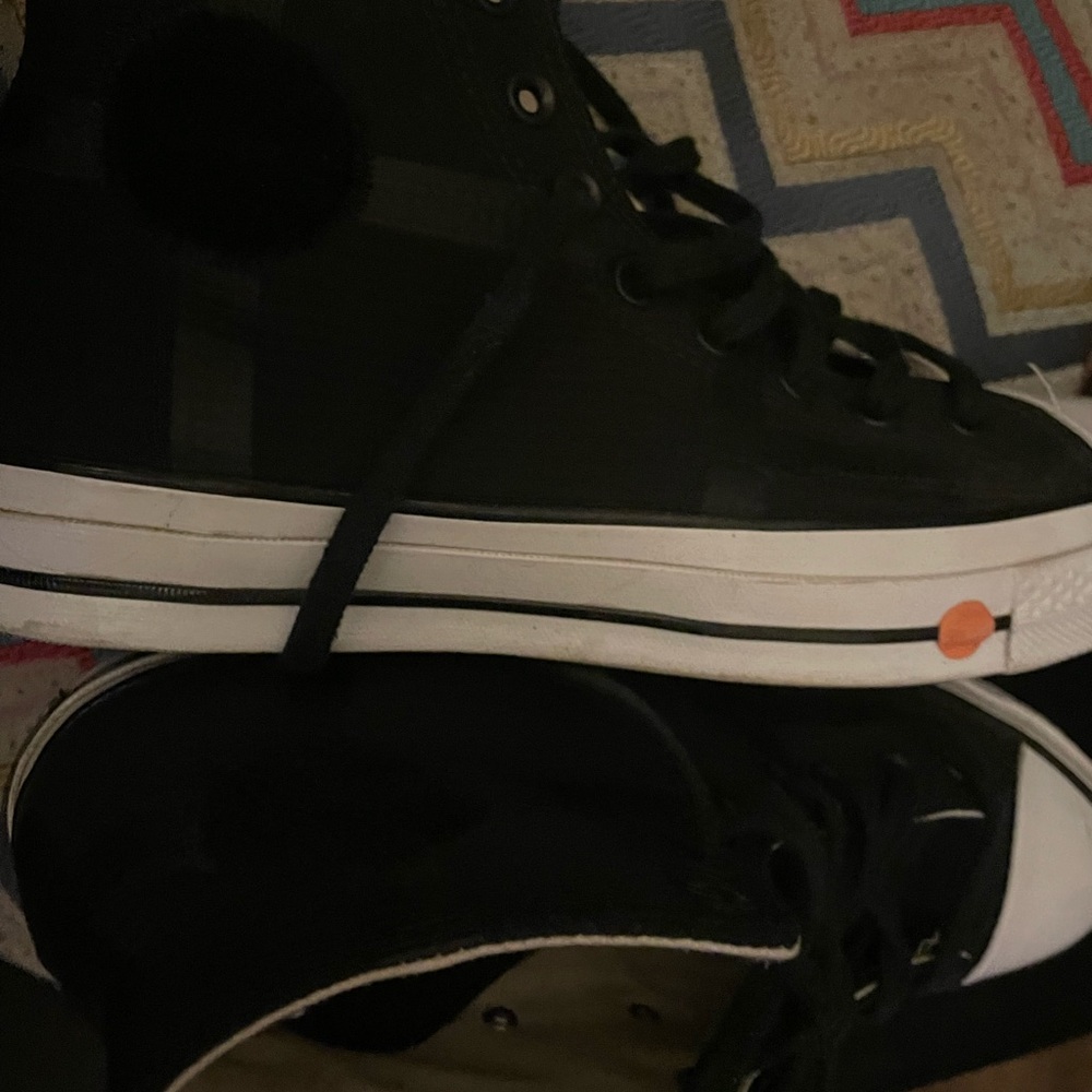 NO LONGER FOR SALE Converse rokit women’s 11.5 worn once